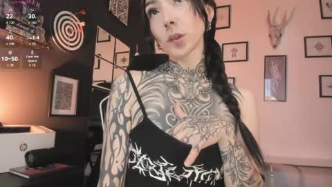 juliet_sourire online show from May 2026 01:18:02 PM