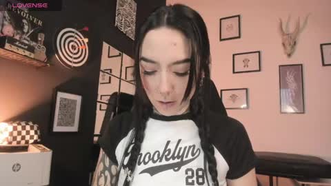 juliet_sourire online show from June 2026 02:30:01 PM