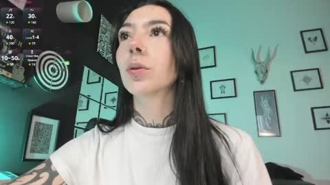 juliet_sourire online show from June 2026 12:32:01 PM