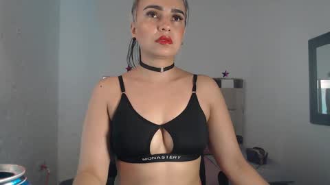 julieta__fox_ online show from January 2025 11:40:01 PM