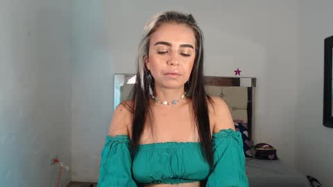 julieta__fox_ online show from February 2025 03:06:02 AM