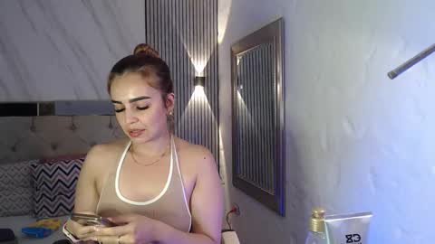julieta__fox_ online show from January 2026 02:47:02 AM