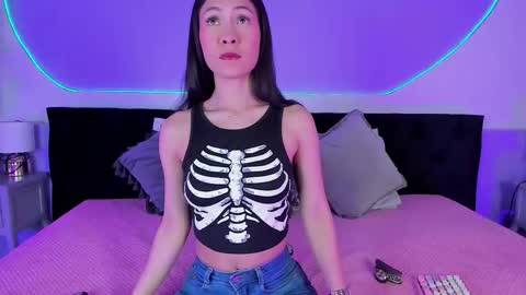 Snapshot of julieta_cortes__ chatting on September 2025 12:27:02 PM Julieta online show from September 2025 12:27:02 PM