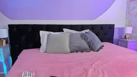 Snapshot of julieta_cortes__ chatting on September 2025 11:56:01 AM Julieta online show from September 2025 11:56:01 AM