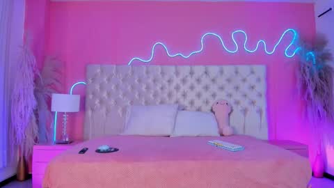 Snapshot of julieta_cortes__ chatting on February 2026 12:13:02 PM Julieta online show from February 2026 12:13:02 PM