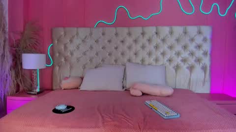 Snapshot of julieta_cortes__ chatting on February 2026 12:04:01 PM Julieta online show from February 2026 12:04:01 PM