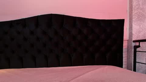 Snapshot of julieta_cortes__ chatting on April 2026 12:10:01 PM Julieta online show from April 2026 12:10:01 PM