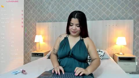 Snapshot of julieta_robertson chatting on March 2026 03:54:01 AM Julieta Robertson online show from March 2026 03:54:01 AM