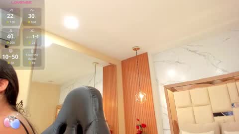     online show from November 2025 09:58:01 PM