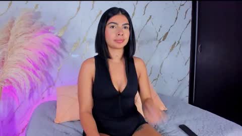 Julieth Gomez online show from December 2025 11:22:02 PM