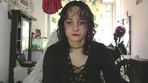 Julieta Jaguar online show from May 2026 02:03:01 PM