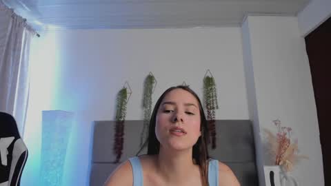 Julieta Snow online show from April 2026 04:26:01 PM
