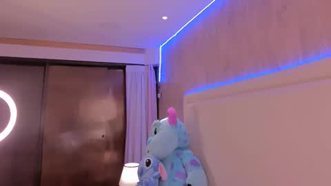 Snapshot of julietavargas chatting on October 2025 03:36:01 PM Julieta Vargas online show from October 2025 03:36:01 PM