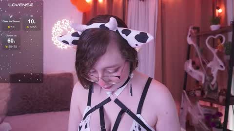 Julietha  online show from October 2025 04:19:02 PM