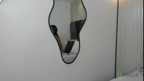 juliethasaenz online show from March 2025 11:55:02 AM