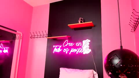 Snapshot of juliethcruz chatting on February 2026 06:39:01 PM online show from February 2026 06:39:01 PM