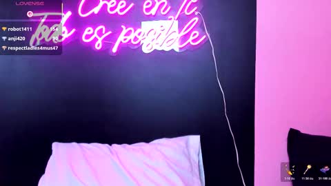 Snapshot of juliethcruz chatting on February 2026 02:53:01 AM online show from February 2026 02:53:01 AM