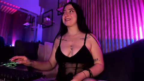   online show from June 2026 07:27:01 PM
