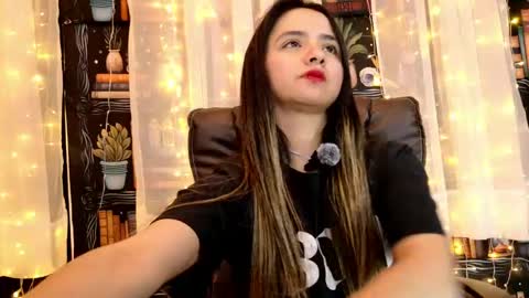 Snapshot of julietta__jackson chatting on May 2026 01:57:16 AM Julietta Jackson online show from May 2026 01:57:16 AM