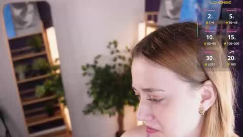 Snapshot of juliettakaniecki chatting on September 2025 03:10:01 AM Mia online show from September 2025 03:10:01 AM