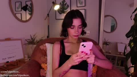 Snapshot of juliette_dee chatting on January 2025 09:06:01 PM Juliette Dee online show from January 2025 09:06:01 PM