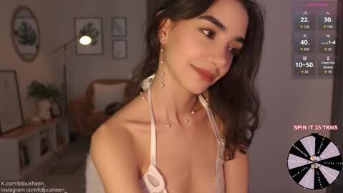 Snapshot of juliette_dee chatting on November 2025 05:15:01 PM Juliette Dee online show from November 2025 05:15:01 PM