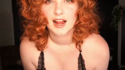 Snapshot of juliette_garden chatting on December 2024 02:01:02 AM Here most days 3 online show from December 2024 02:01:02 AM