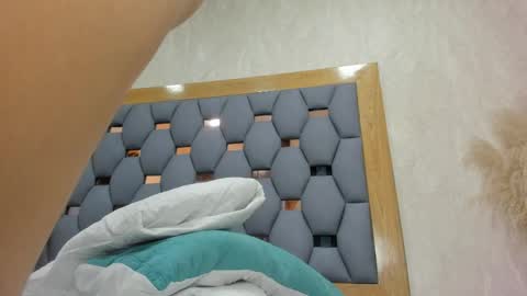 juliette_pretty_ online show from April 2026 05:41:02 PM