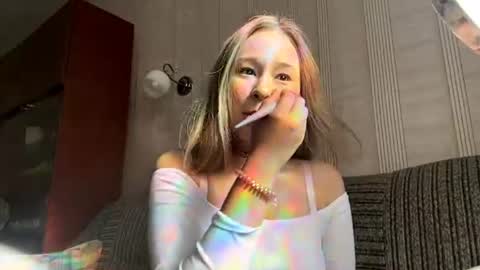 Snapshot of juliettegussow chatting on July 2026 12:44:01 PM Adele online show from July 2026 12:44:01 PM