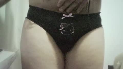 Snapshot of juligurlygirly chatting on November 2025 01:16:01 AM juligurlygirly online show from November 2025 01:16:01 AM