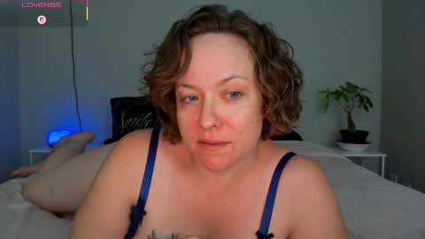 Juli Monroe online show from April 2026 03:04:02 AM