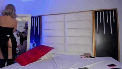 Snapshot of julimonroe19 chatting on February 2026 12:58:01 PM Juli online show from February 2026 12:58:01 PM