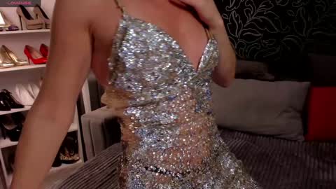 Snapshot of jullia_moor chatting on December 2024 04:21:01 AM jullia_moor online show from December 2024 04:21:01 AM