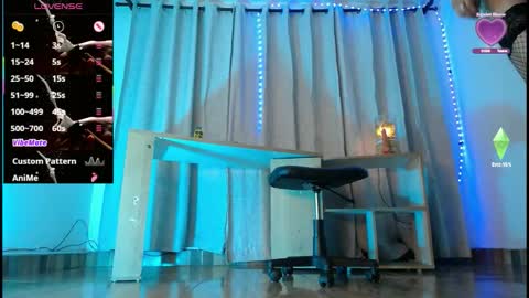 Snapshot of jullian_ricci chatting on November 2025 02:33:01 AM jullian online show from November 2025 02:33:01 AM