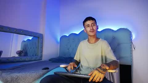 Snapshot of jullian_ricci chatting on February 2026 11:36:02 AM jullian online show from February 2026 11:36:02 AM