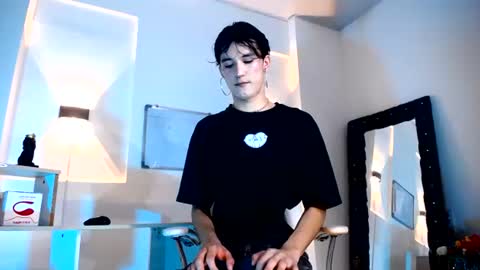 jullian online show from July 2026 08:26:02 PM