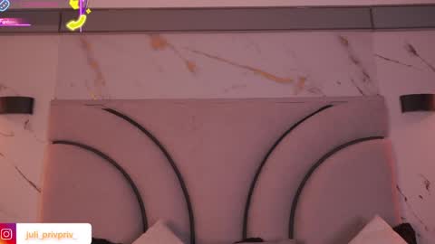 jullianapriv_ online show from April 2026 02:36:02 PM