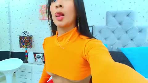 Julieta Reyes   online show from February 2025 11:46:02 AM