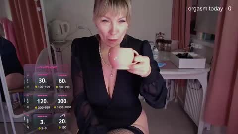 Snapshot of julvilnet chatting on February 2025 05:20:02 AM Julia online show from February 2025 05:20:02 AM