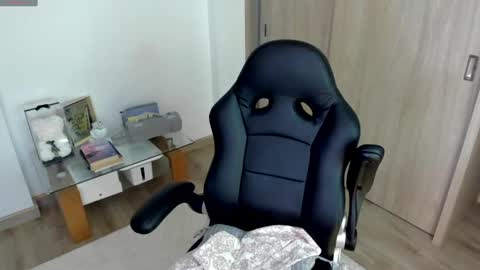 Snapshot of july_correa chatting on September 2025 11:26:02 PM july_correa online show from September 2025 11:26:02 PM