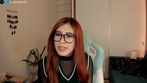 Snapshot of jungleofpandas chatting on December 2024 02:21:02 AM Call me Sussy online show from December 2024 02:21:02 AM