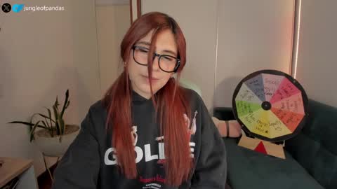 Snapshot of jungleofpandas chatting on February 2025 03:45:01 AM Call me Sussy online show from February 2025 03:45:01 AM