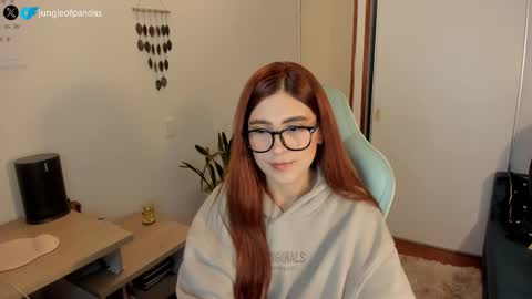 Snapshot of jungleofpandas chatting on November 2025 04:07:02 AM Call me Sussy online show from November 2025 04:07:02 AM