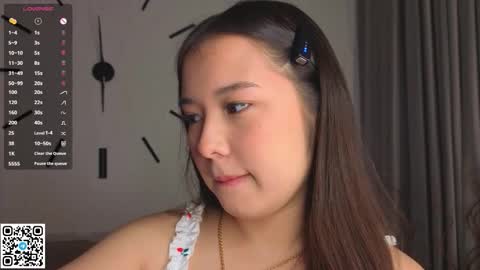 Bella online show from October 2025 04:13:02 AM