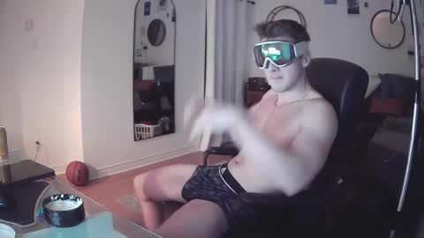 Junior Madison online show from February 2025 12:42:01 AM