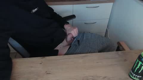 junk2711 online show from February 2025 06:21:02 PM