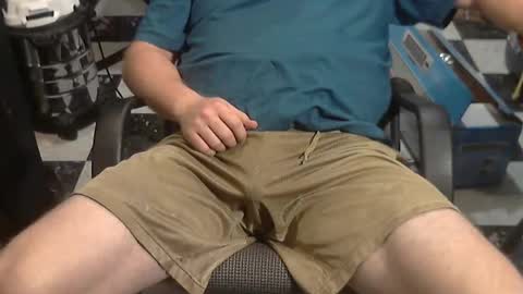 junkerdc1 online show from April 2026 07:00:01 PM