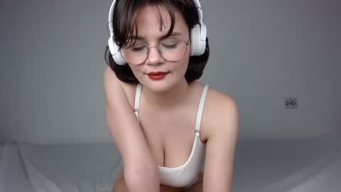 Snapshot of junnewers chatting on February 2025 06:28:01 PM JunneWers online show from February 2025 06:28:01 PM