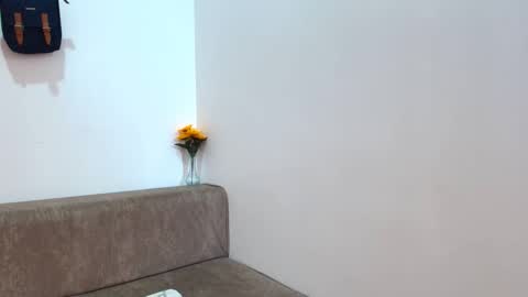 junovaughn online show from May 2026 03:15:01 AM