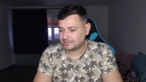 Snapshot of just_a_nice_guy_27 chatting on December 2024 02:37:01 PM Alex online show from December 2024 02:37:01 PM